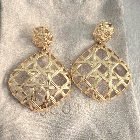 NWOT Kendra Scott  Natalie Dtatement Earrings - Picture 1 of 2